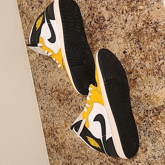 Jordans - Picture 6 of 8